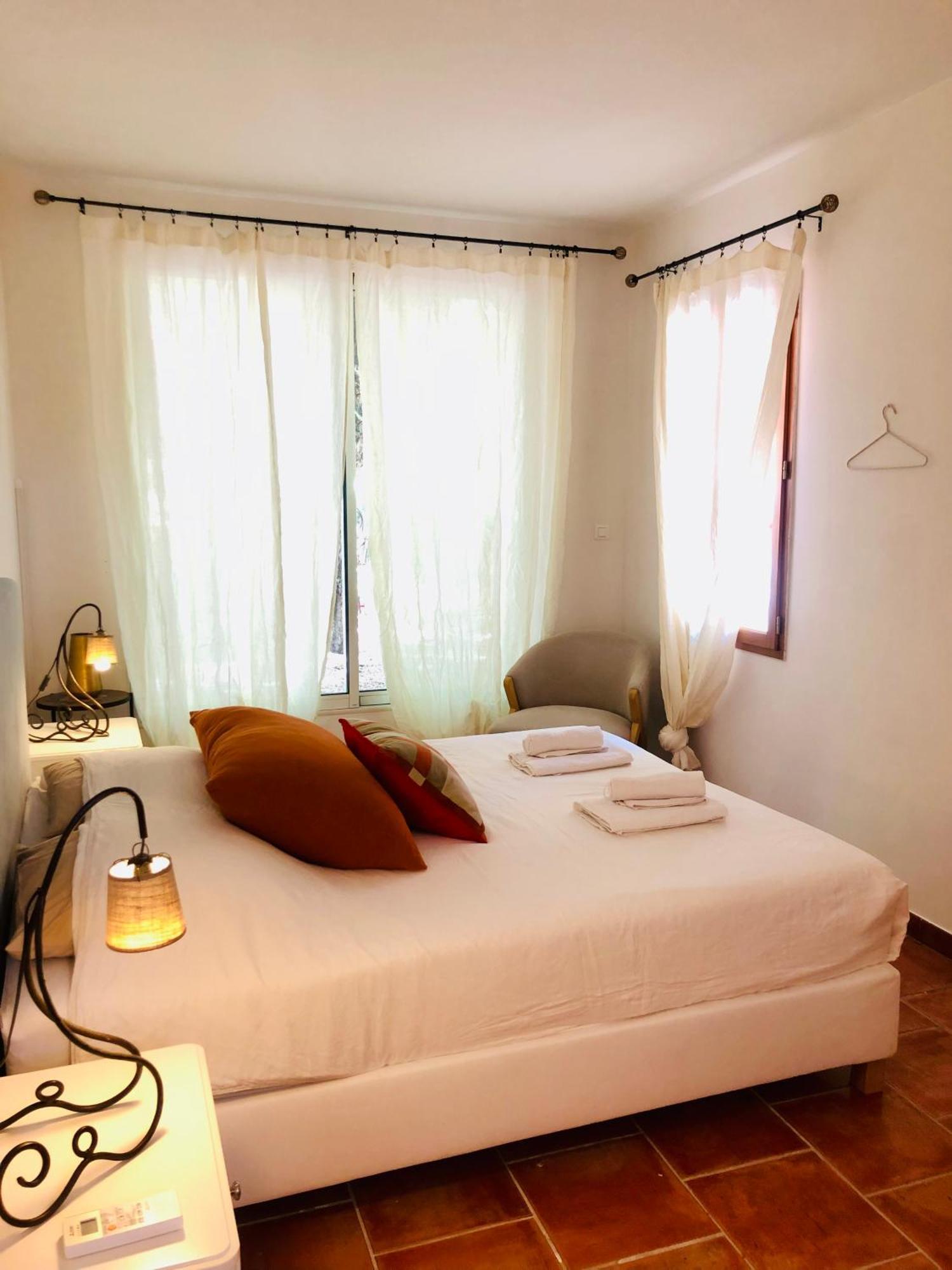B&B Villa Roumanille Aix-en-Provence Quarto foto